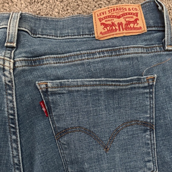 Levi's Indigo Denim Jeans - Picture 2 of 5